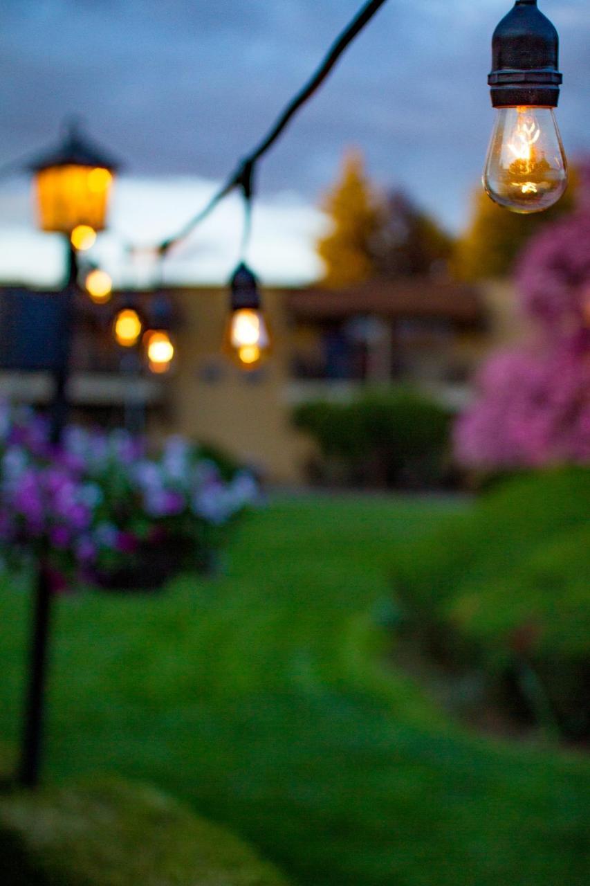 Hotel Mirabeau Park Spokane Valley